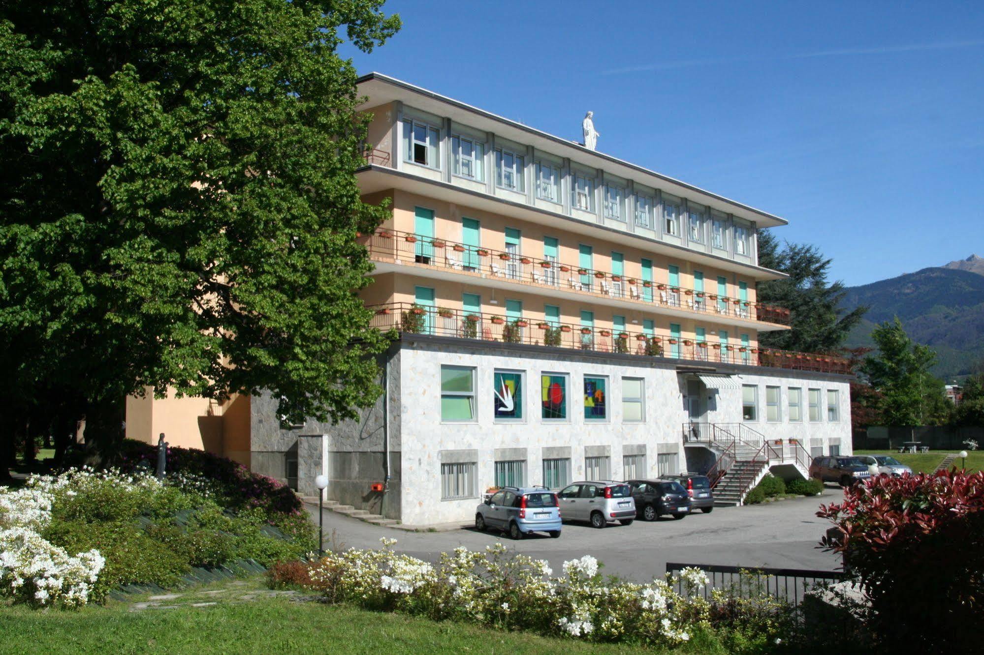Casa Immacolata Otel Verbania Dış mekan fotoğraf
